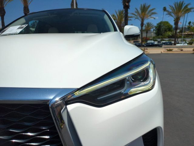 Used 2020 INFINITI QX50 Luxe w/ Navigation Package FWD image 10