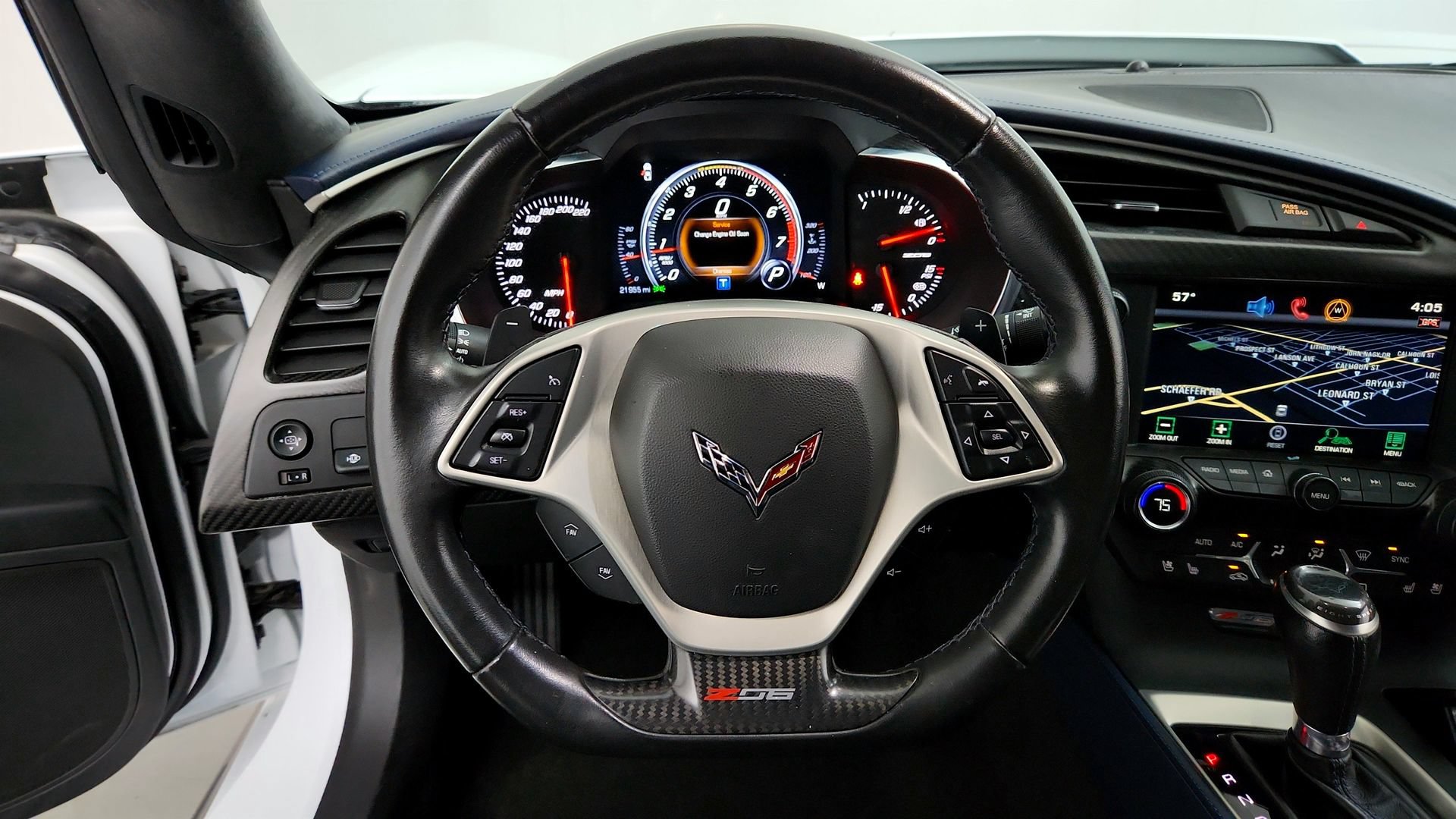 Used 2015 Chevrolet Corvette Z06 w/ 3LZ Preferred Equipment Group RWD image 19
