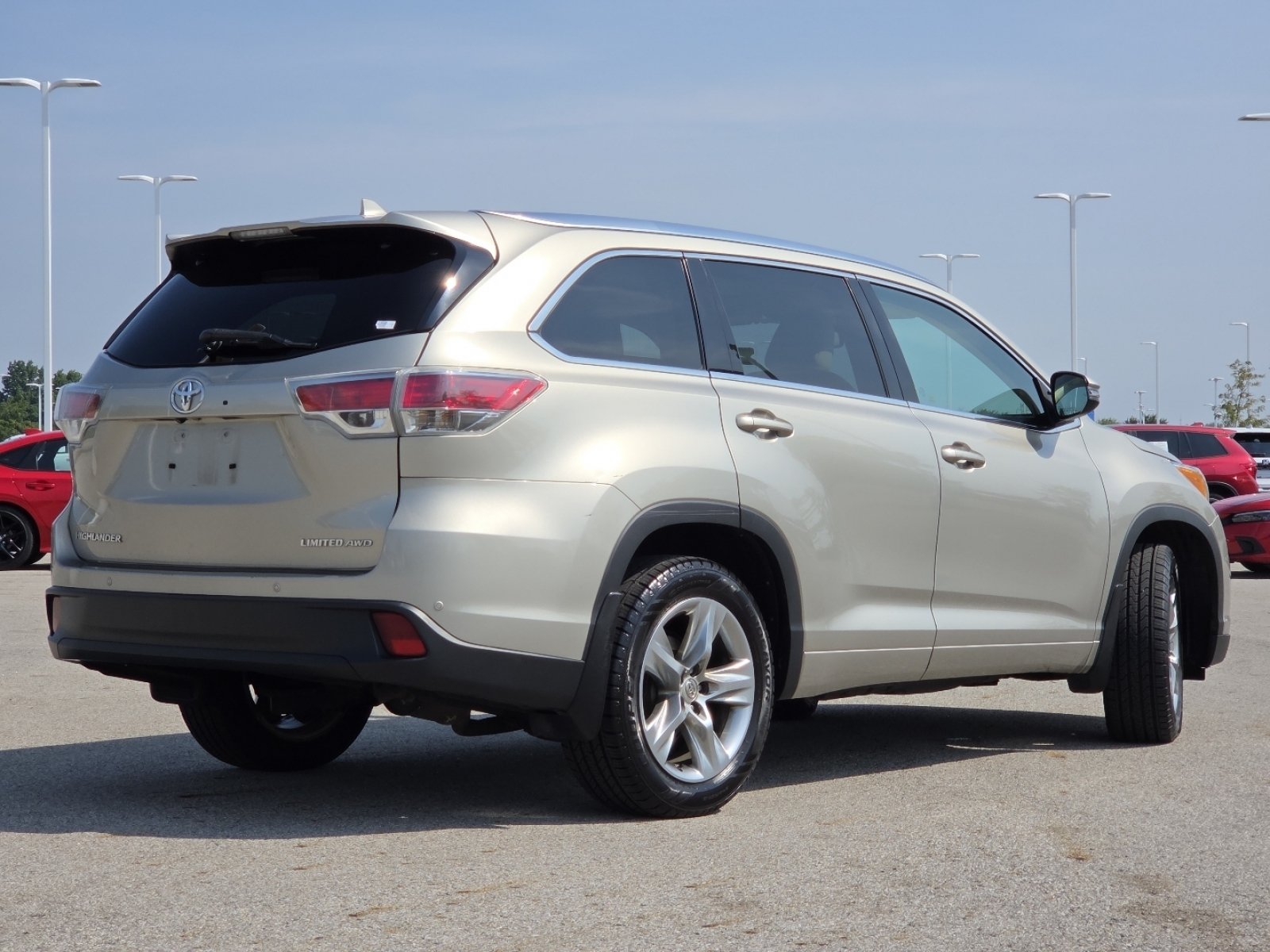 Used 2015 Toyota Highlander Limited Platinum AWD/4WD image 17