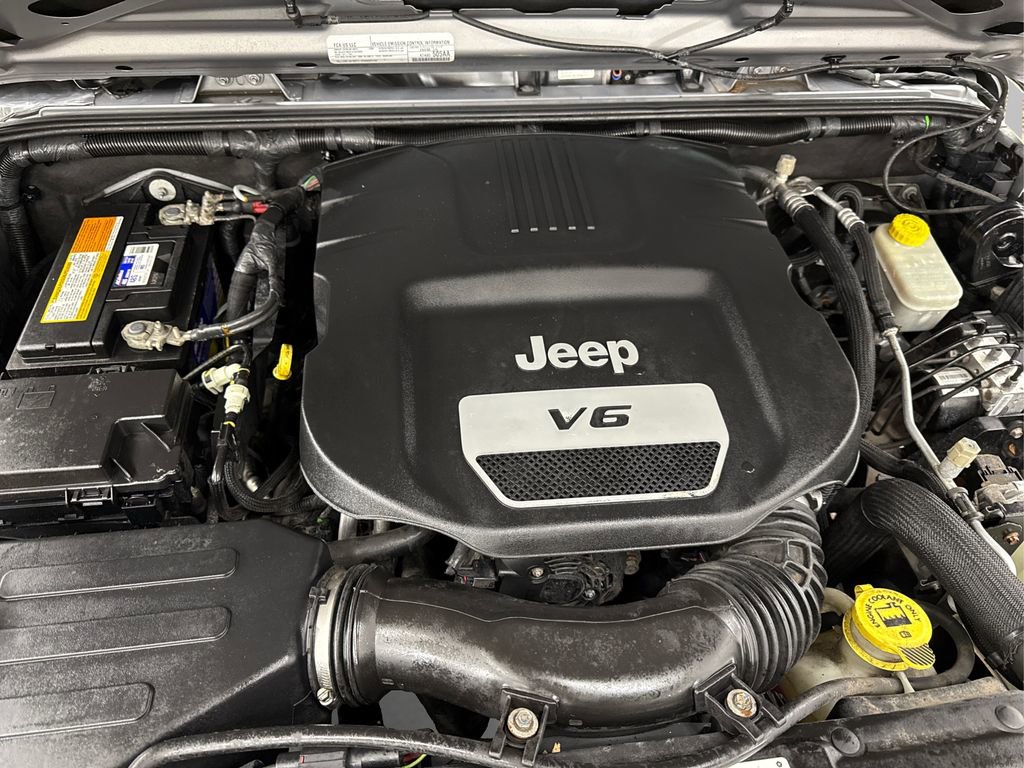 Used 2016 Jeep Wrangler Unlimited Willys image 11