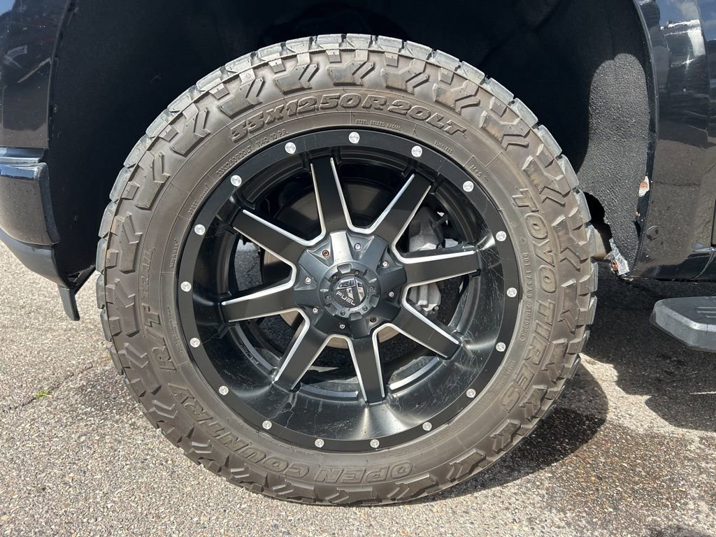 Used 2020 Chevrolet Silverado 1500 High Country w/ Technology Package AWD/4WD image 11