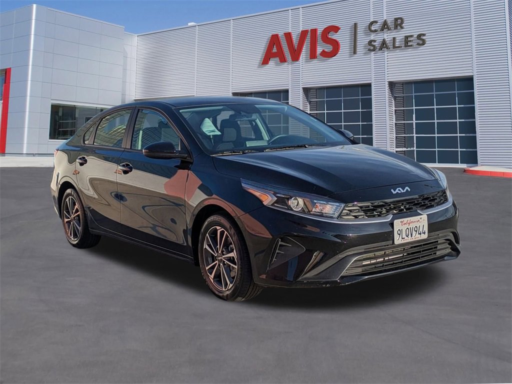 Used 2024 Kia Forte LXS image 3