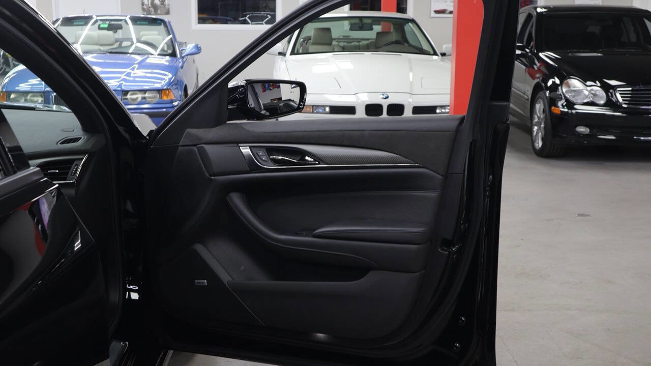 Used 2019 Cadillac CTS V w/ Luxury Package image 35