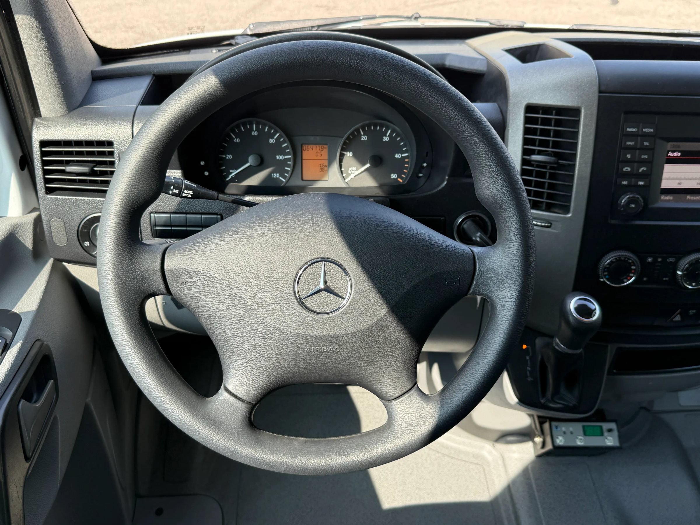 Used 2015 Freightliner Sprinter 2500 w/ Additional Battery Package RWD image 14