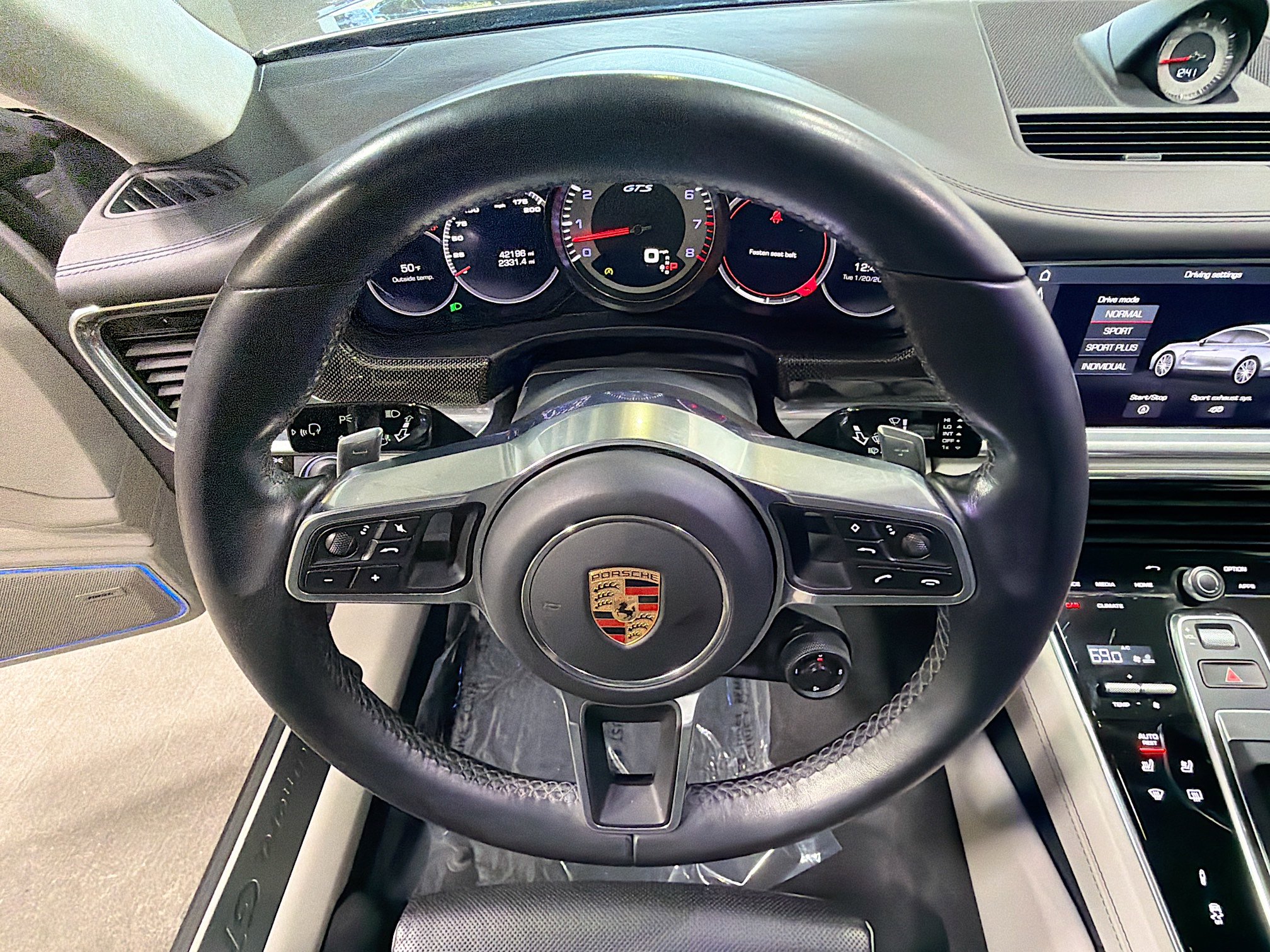 Used 2020 Porsche Panamera GTS image 38