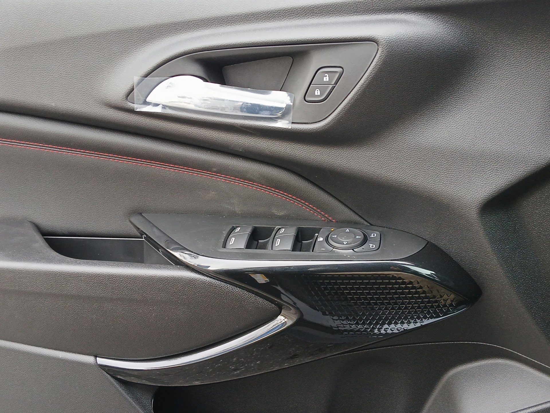 New 2026 Chevrolet Trax RS w/ Driver Confidence Package image 17