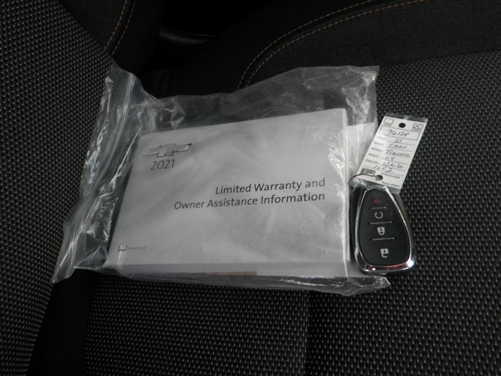 Used 2021 Chevrolet Traverse LS w/ LPO, Cargo Package image 31