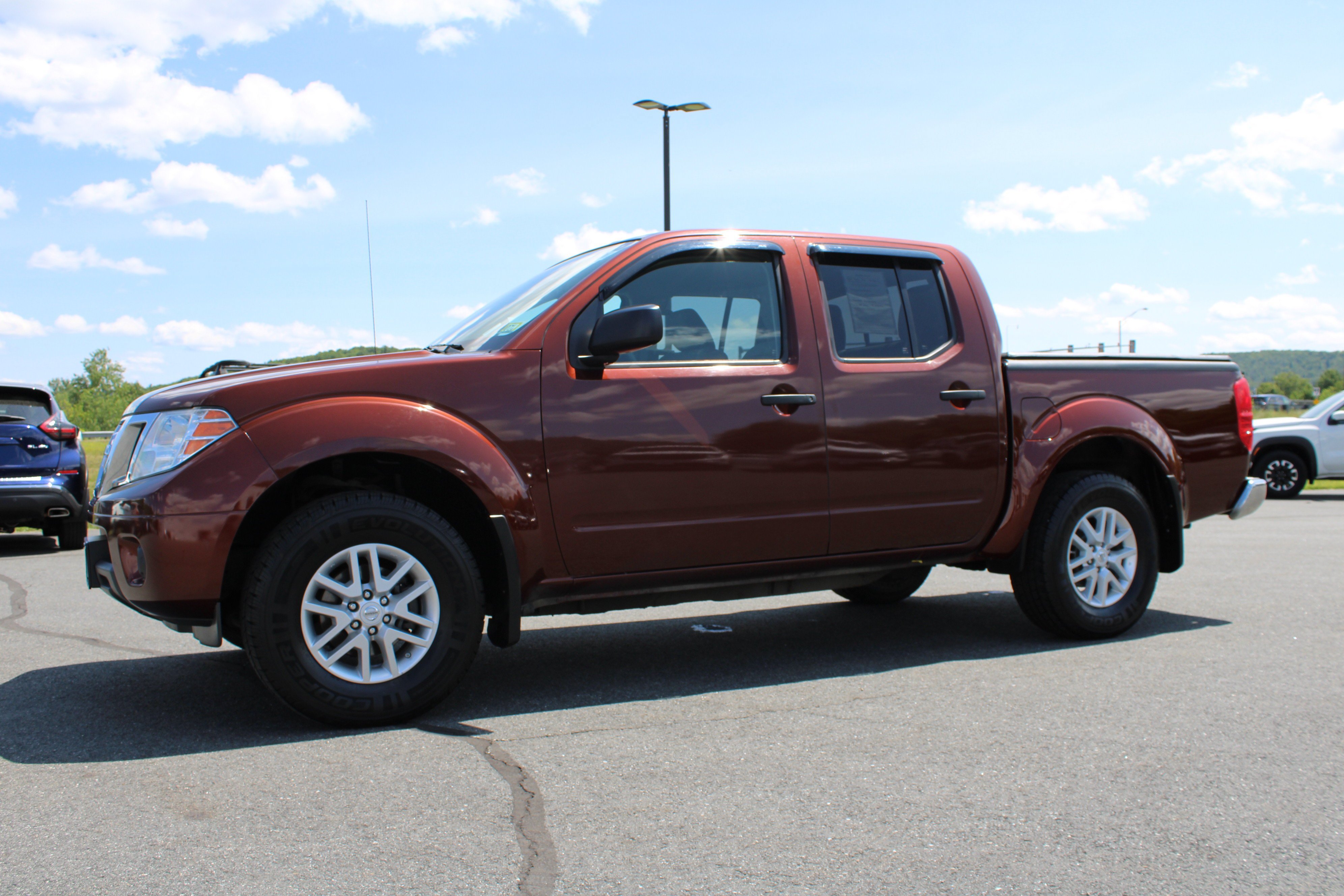 Used 2016 Nissan Frontier SV AWD/4WD image 14