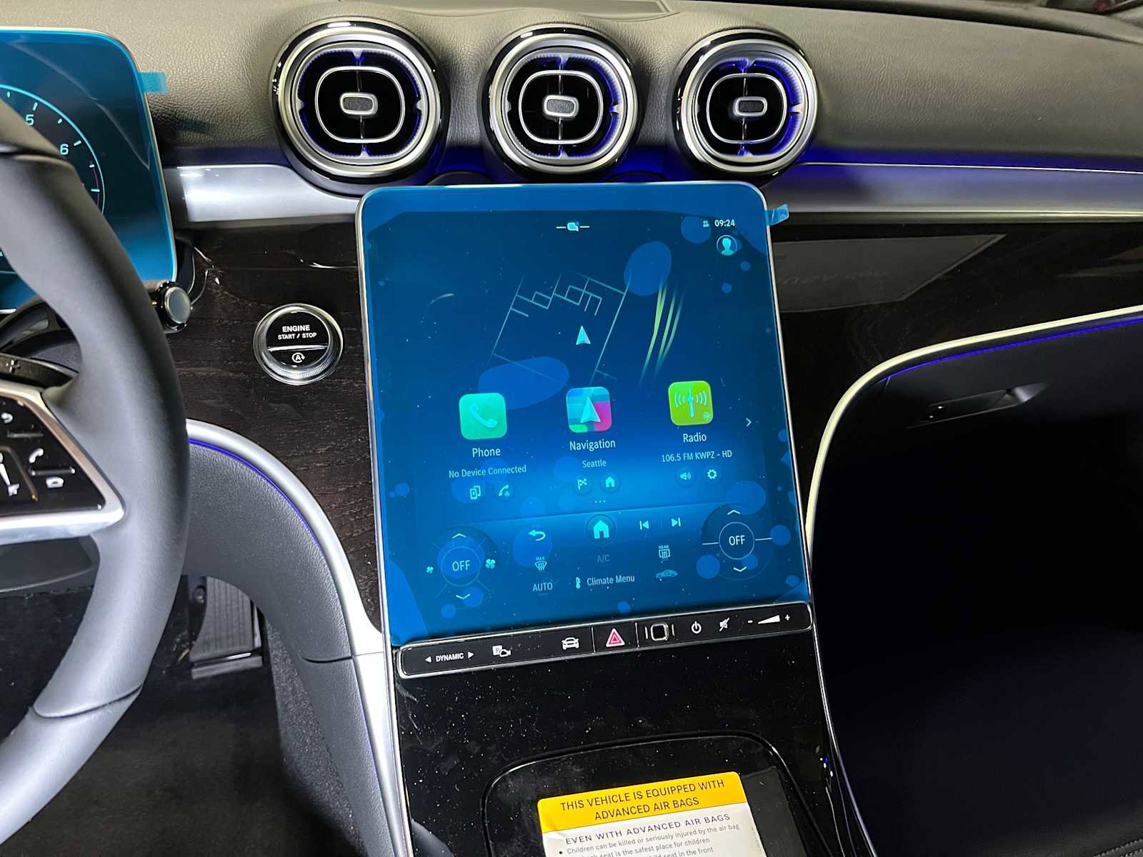 Used 2025 Mercedes-Benz C 300 4MATIC Sedan image 27