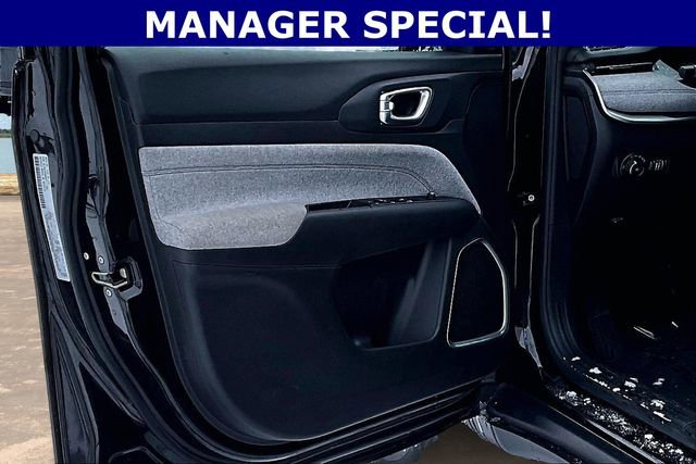 Used 2024 Jeep Compass Latitude image 19