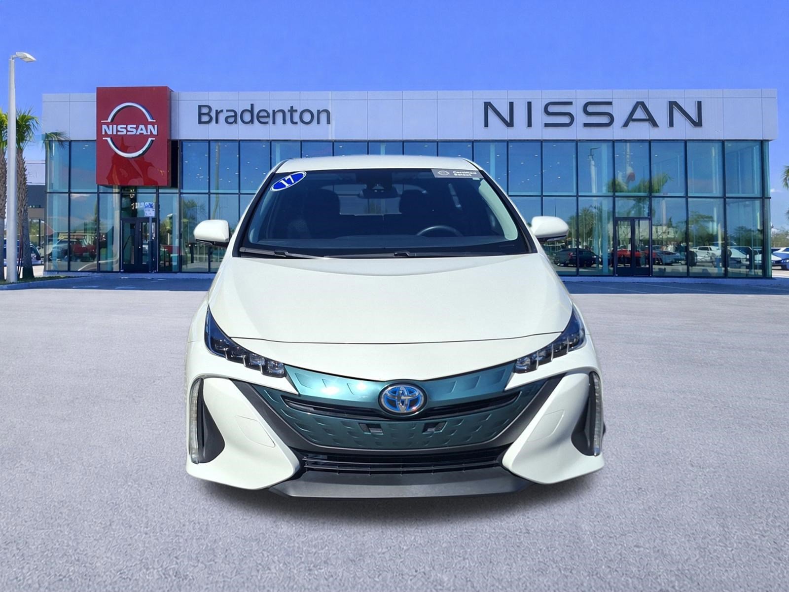 Used 2017 Toyota Prius Prime Plus image 2