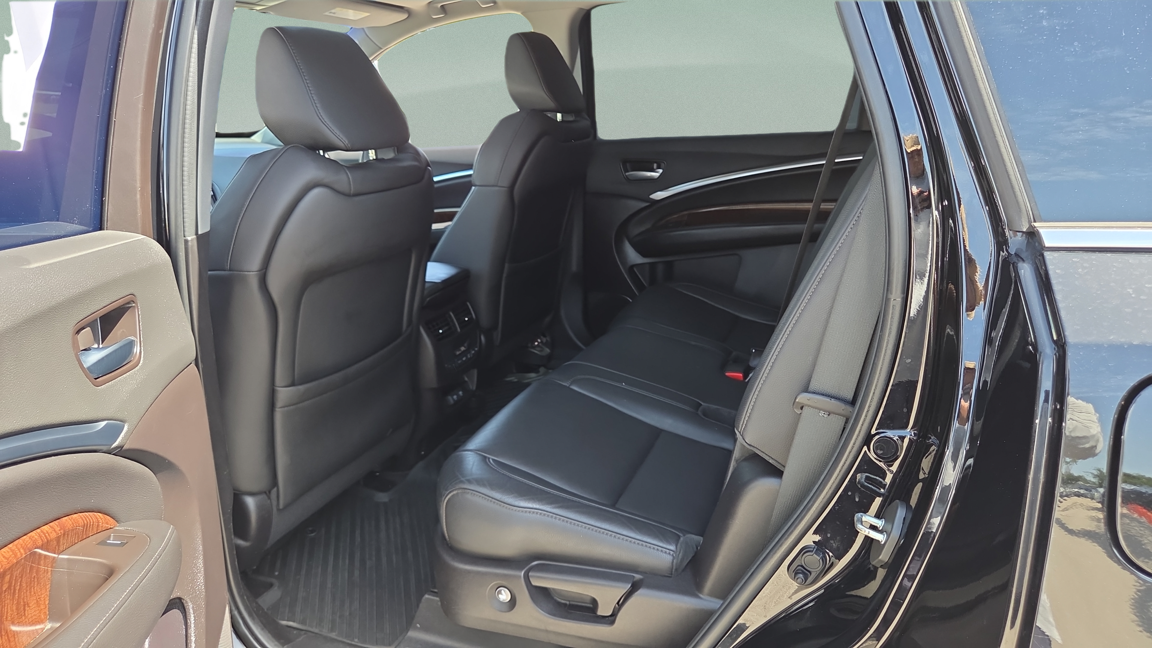 Used 2018 Acura MDX SH-AWD image 11