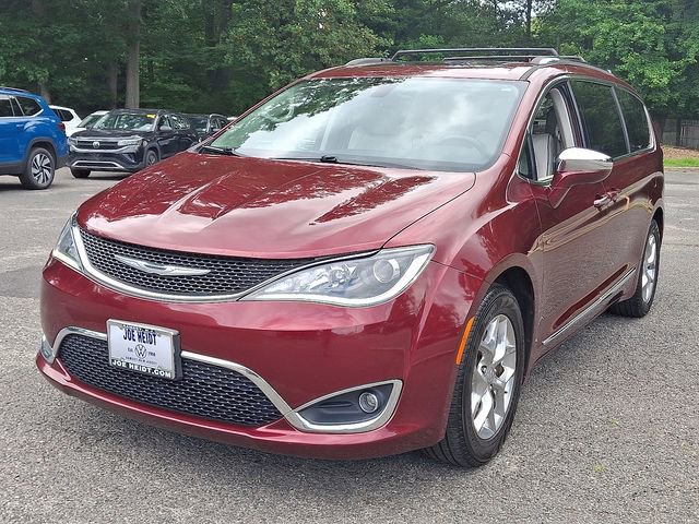 Used 2017 Chrysler Pacifica Limited image 4