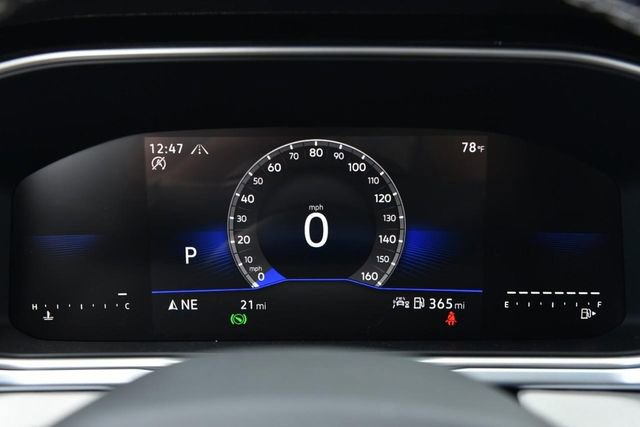 New 2025 Volkswagen Taos SE image 11