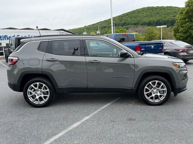 Used 2023 Jeep Compass Latitude AWD/4WD image 10