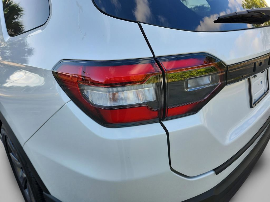 Used 2025 Honda Pilot Sport image 36