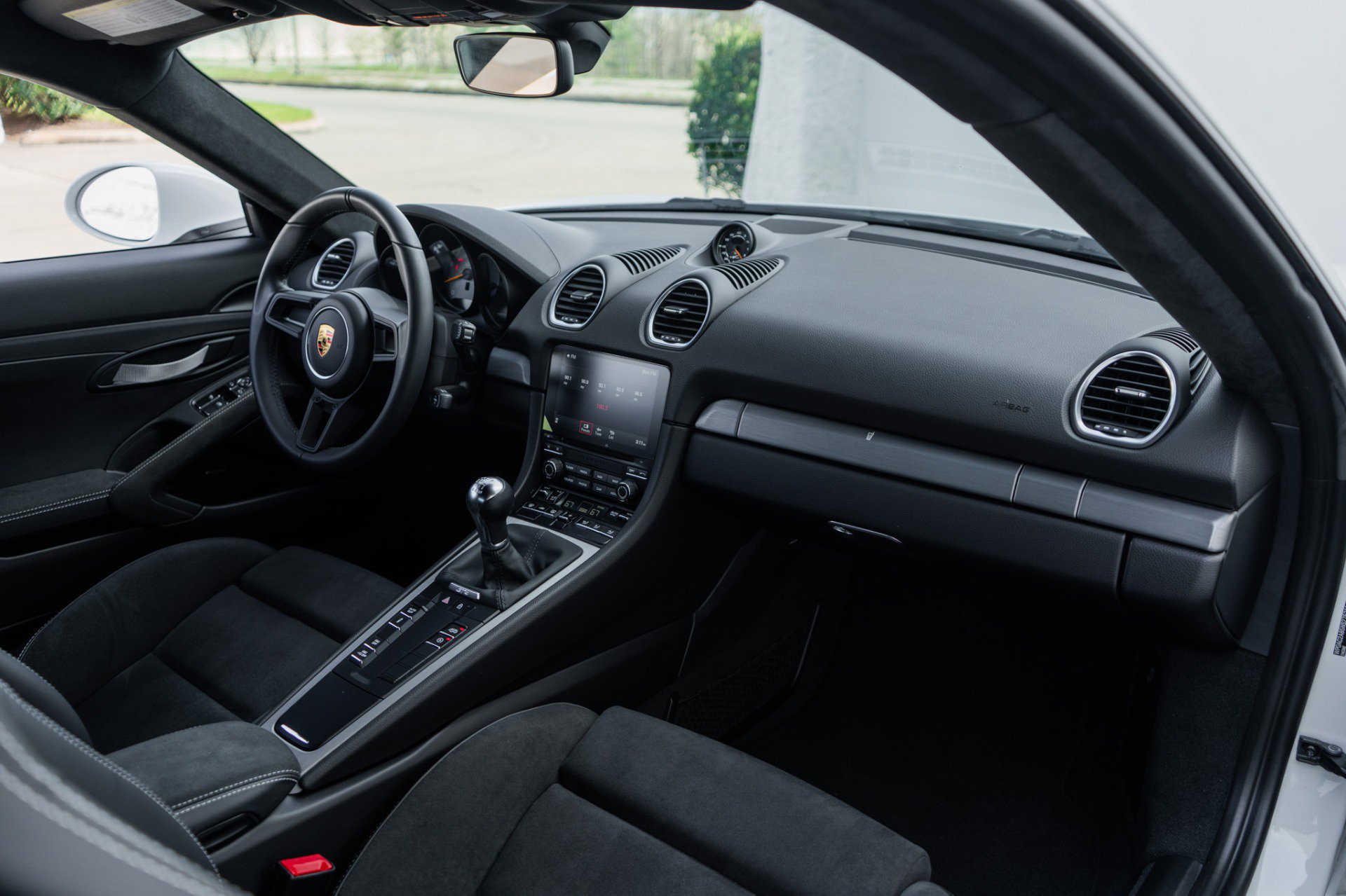 Used 2022 Porsche 718 Cayman GT4 image 16