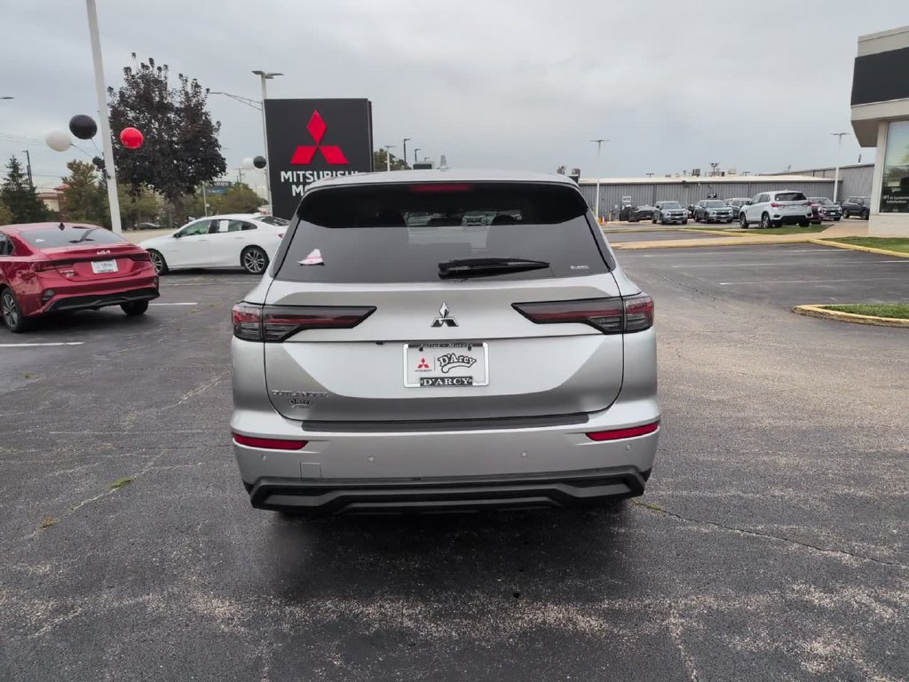 New 2026 Mitsubishi Outlander ES AWD/4WD image 9