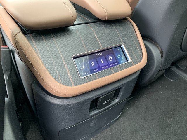 New 2027 Lincoln Navigator Black Label AWD/4WD image 18