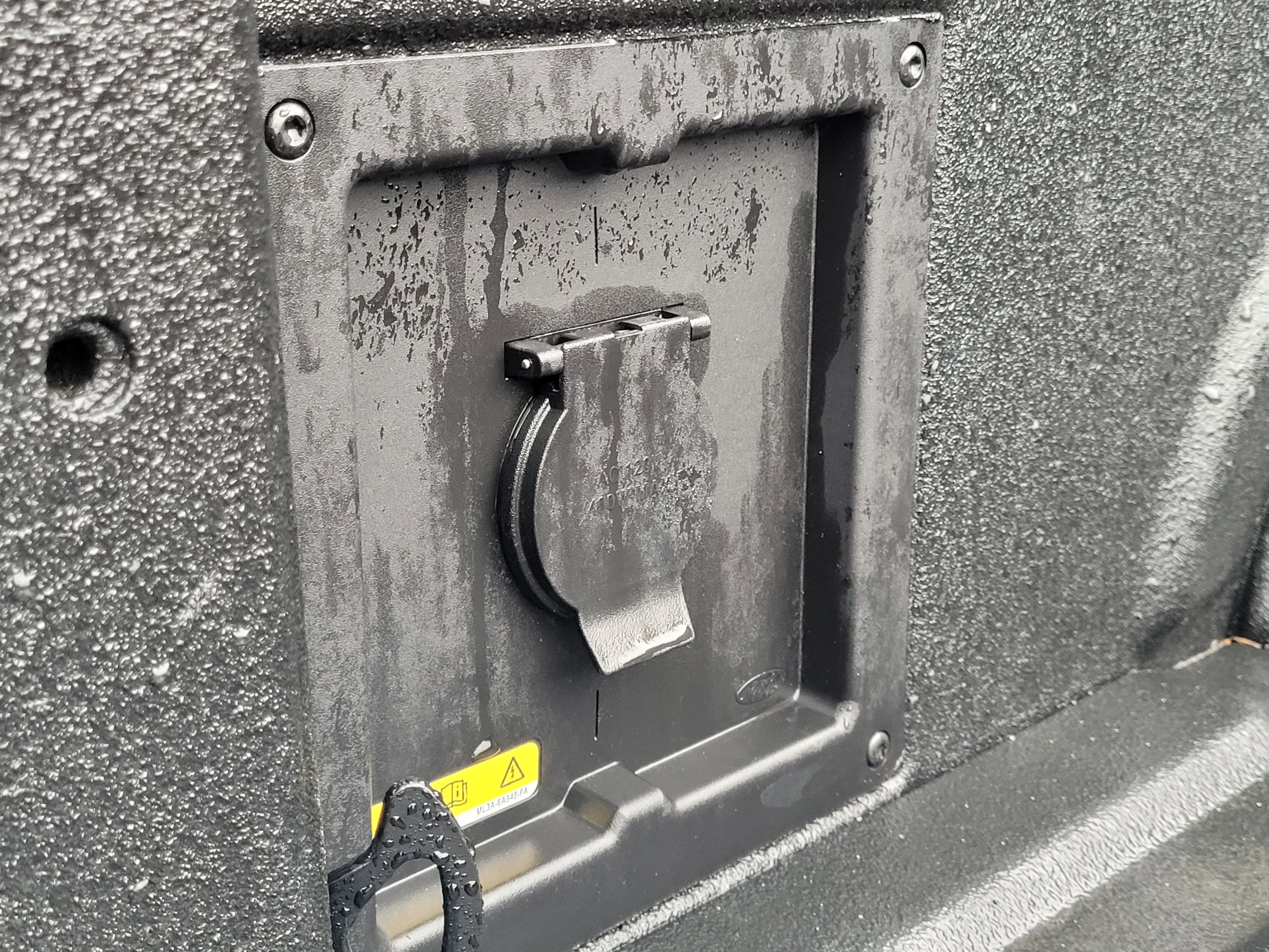 Used 2021 Ford F150 Lariat w/ Trailer Tow Package image 35