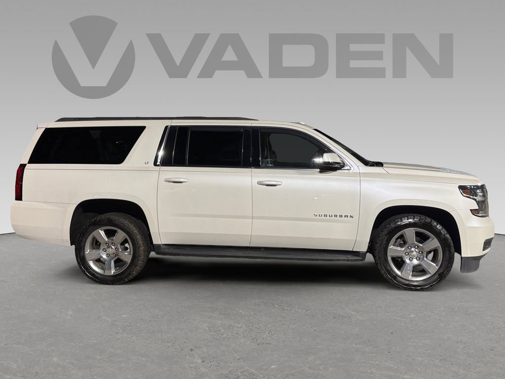 Used 2017 Chevrolet Suburban LT image 7