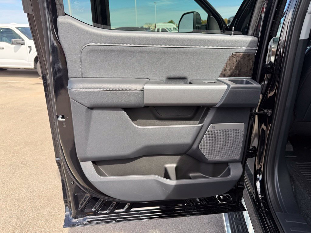 New 2027 Ford F350 Lariat AWD/4WD image 12