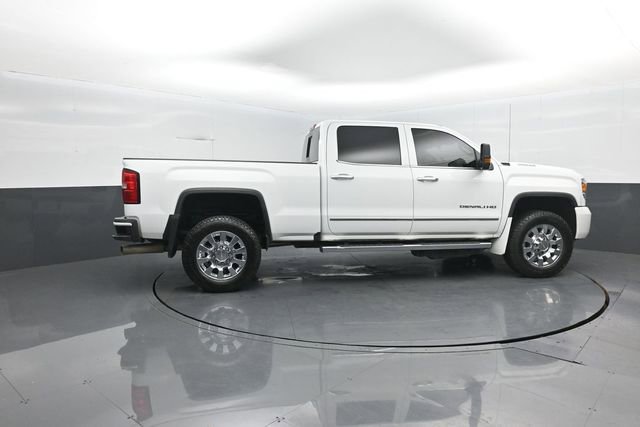 Used 2019 GMC Sierra 2500 Denali image 8