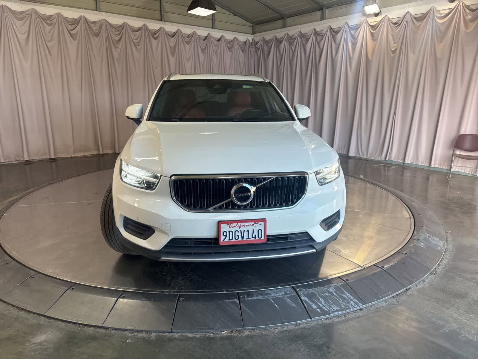 Used 2020 Volvo XC40 T5 Momentum AWD/4WD image 2