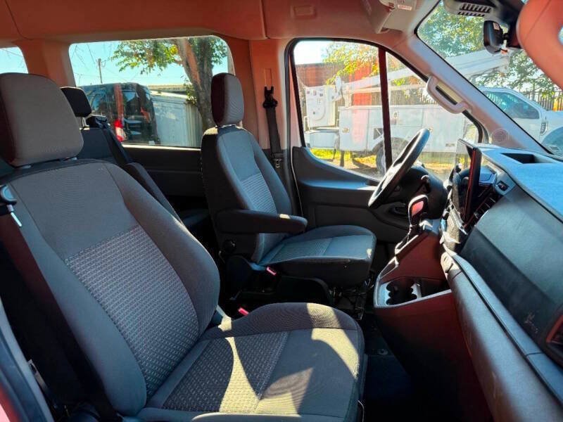 Used 2025 Ford Transit 350 XLT AWD/4WD image 14