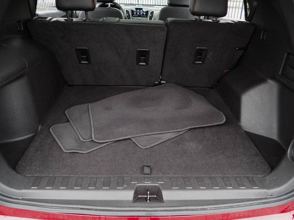 Used 2023 Chevrolet Equinox RS w/ RS Leather Package FWD image 9