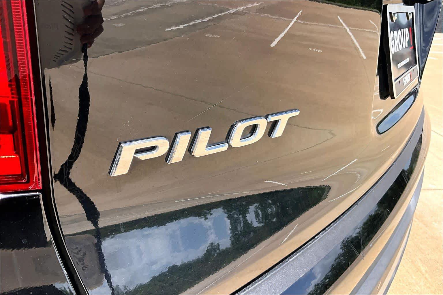 Used 2018 Honda Pilot Touring image 30