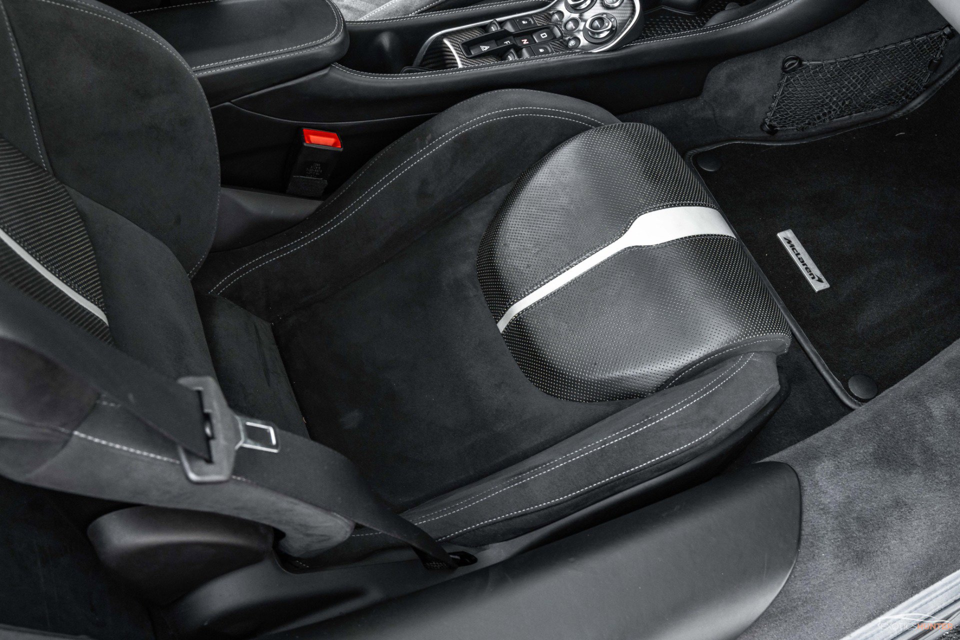 Used 2017 McLaren 570S image 24