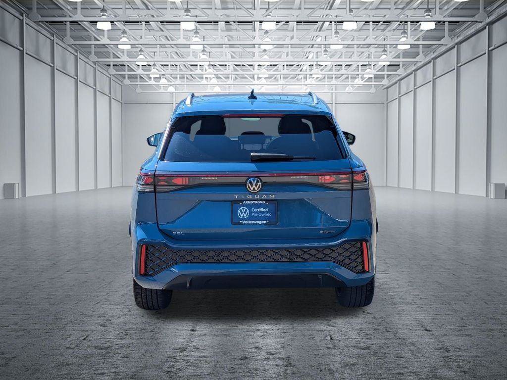 Certified 2025 Volkswagen Tiguan SEL R-Line AWD/4WD image 4