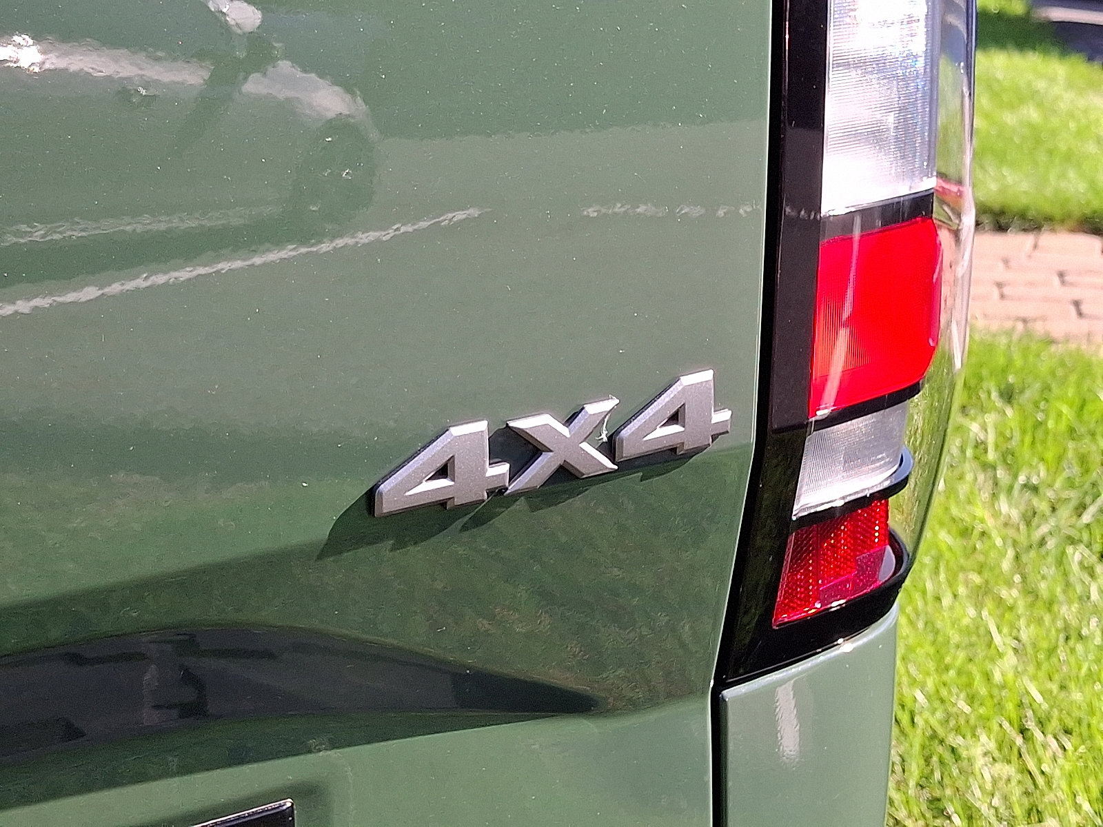 New 2026 Nissan Frontier SV w/ SV Convenience Package image 5