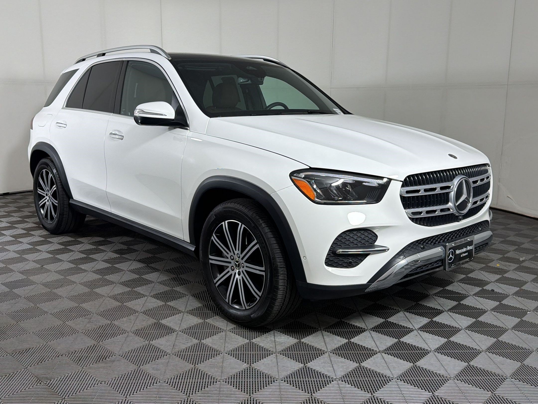 Used 2024 Mercedes-Benz GLE 350 4MATIC image 7