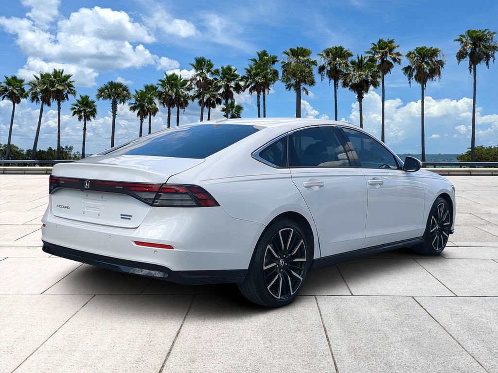 Used 2023 Honda Accord Touring image 4