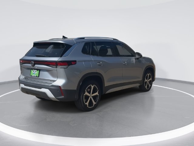 Used 2025 Volkswagen Tiguan SE AWD/4WD image 14