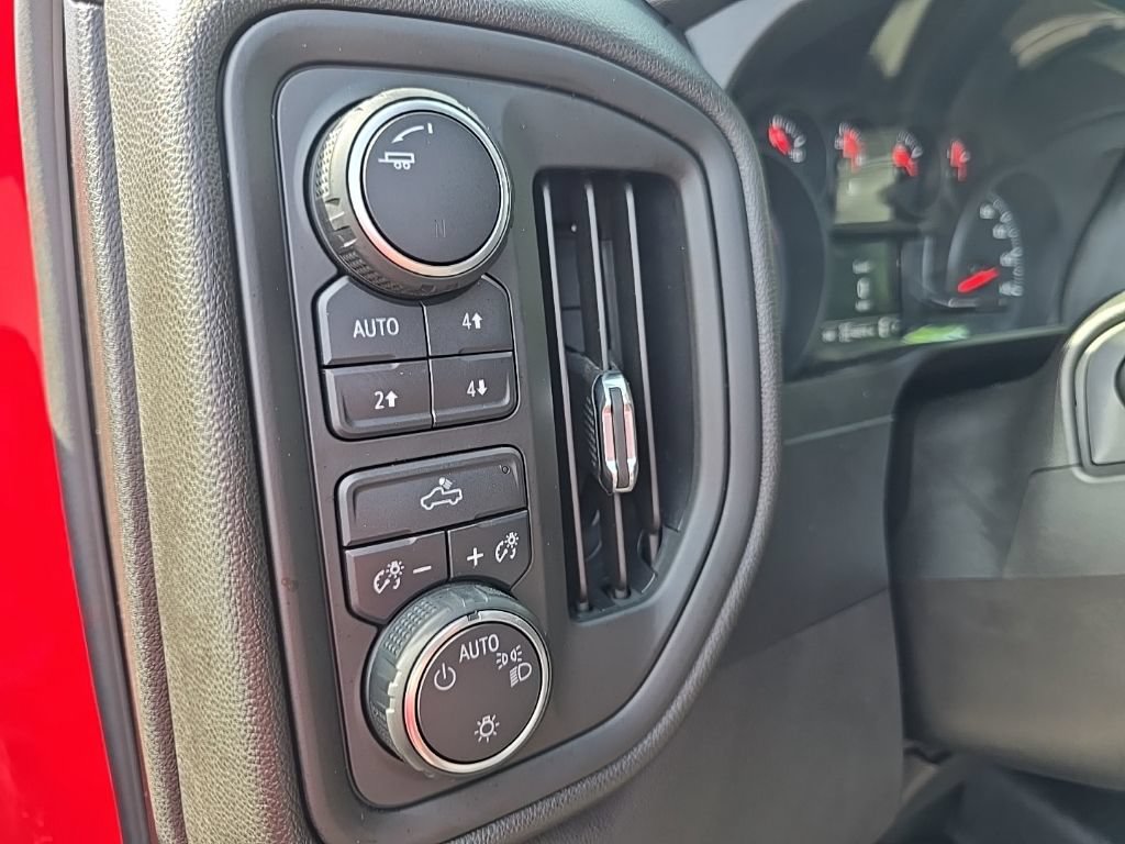 Used 2019 Chevrolet Silverado 1500 Custom Trail Boss w/ Custom Convenience Package AWD/4WD image 19