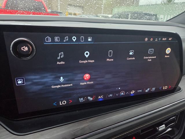 Used 2025 Chevrolet Suburban Premier image 11