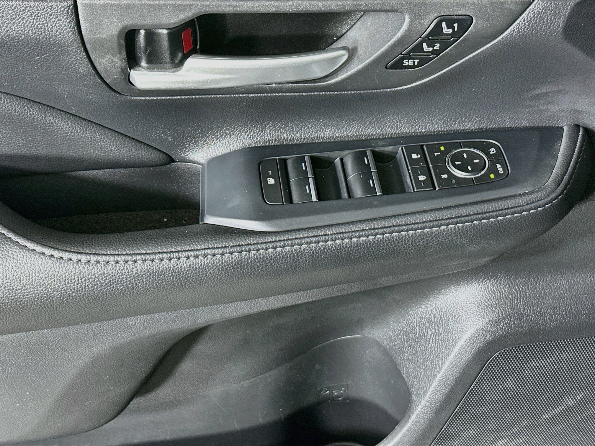Used 2024 Toyota Grand Highlander AWD image 14