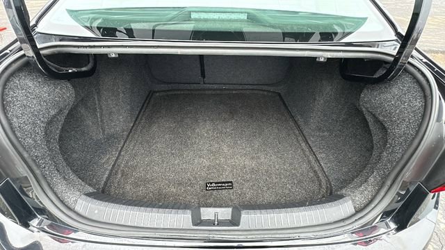 Used 2022 Volkswagen Jetta SE image 37