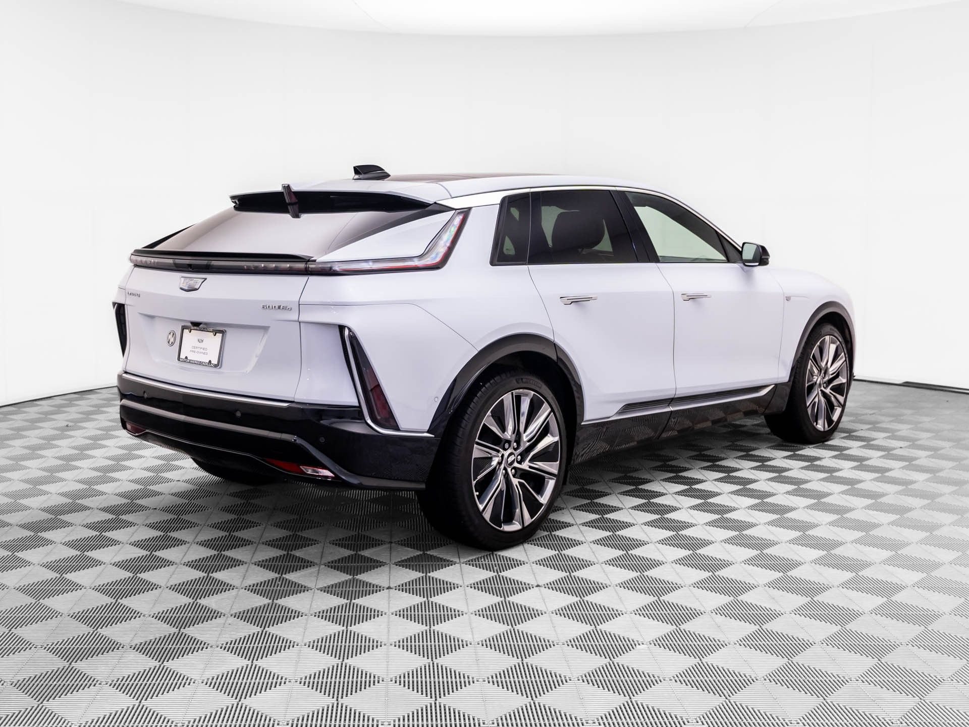 Certified 2026 Cadillac Lyriq Signature Luxury w/ Nappa Leather Package AWD/4WD image 6