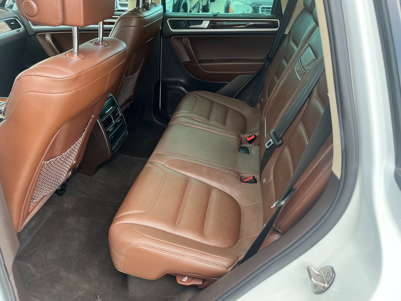 Used 2012 Volkswagen Touareg Hybrid image 12