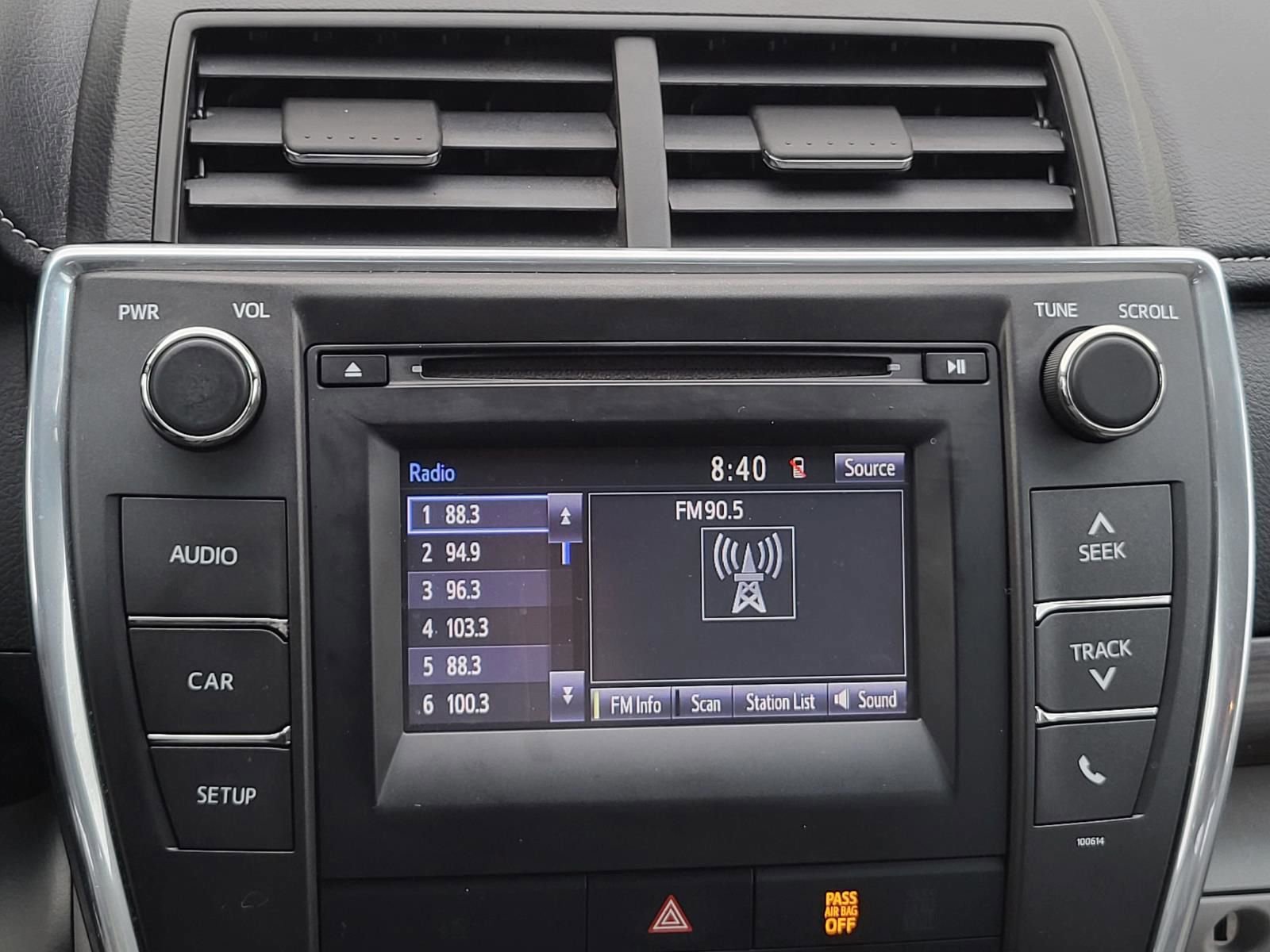 Used 2017 Toyota Camry LE image 21