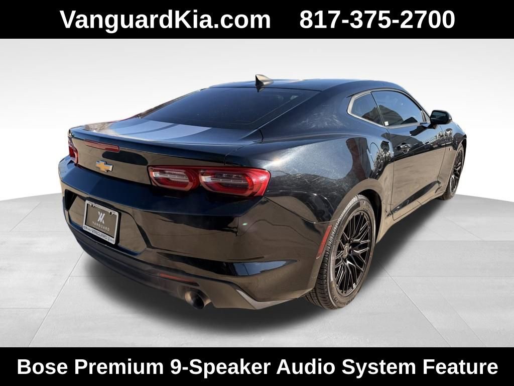 Used 2020 Chevrolet Camaro LT w/ Technology Package image 4