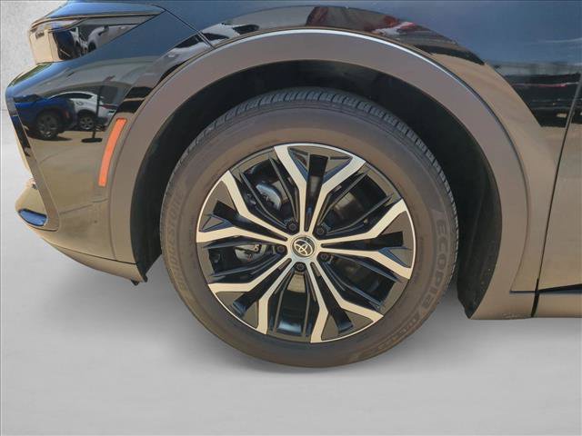 Certified 2025 Toyota Crown AWD/4WD image 23