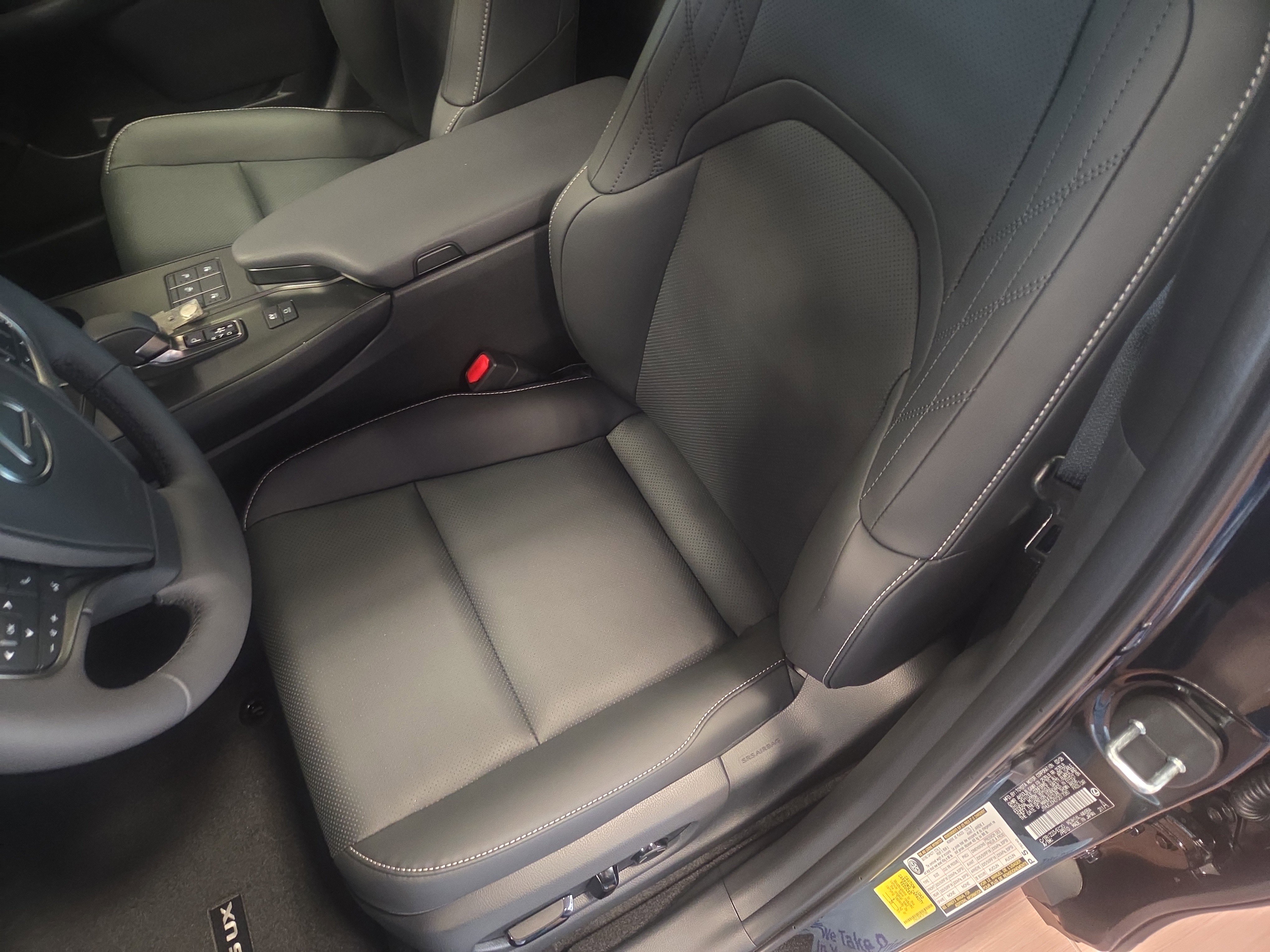 New 2026 Lexus UX 300h AWD image 6