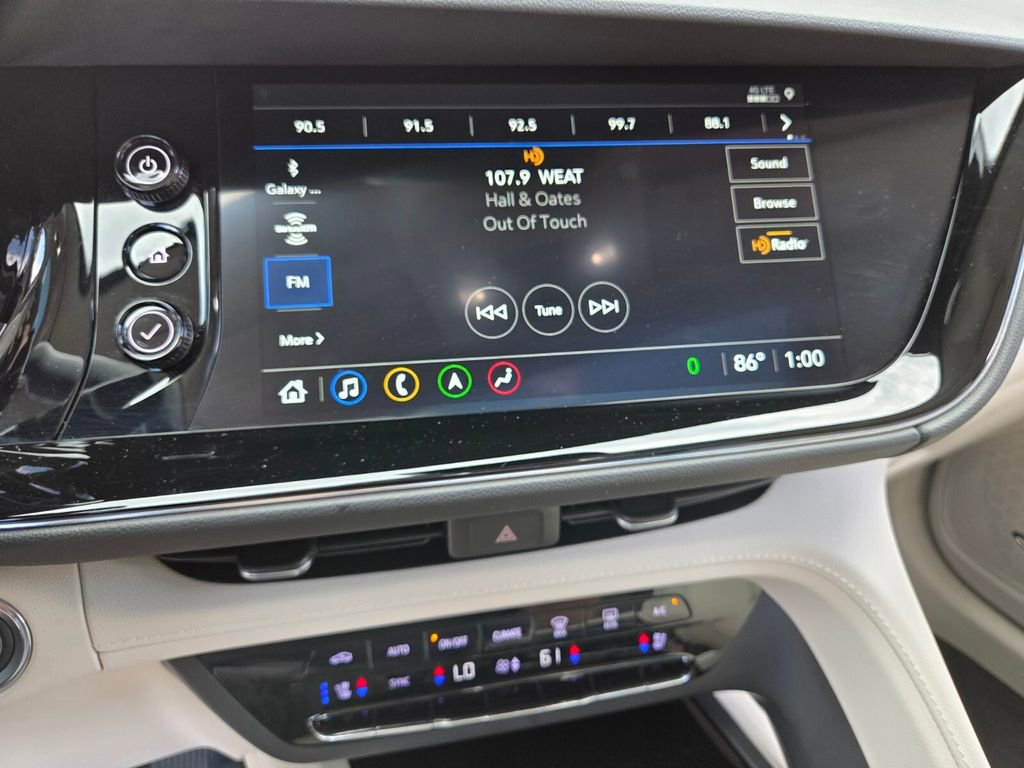 Used 2023 Buick Envision Avenir image 28