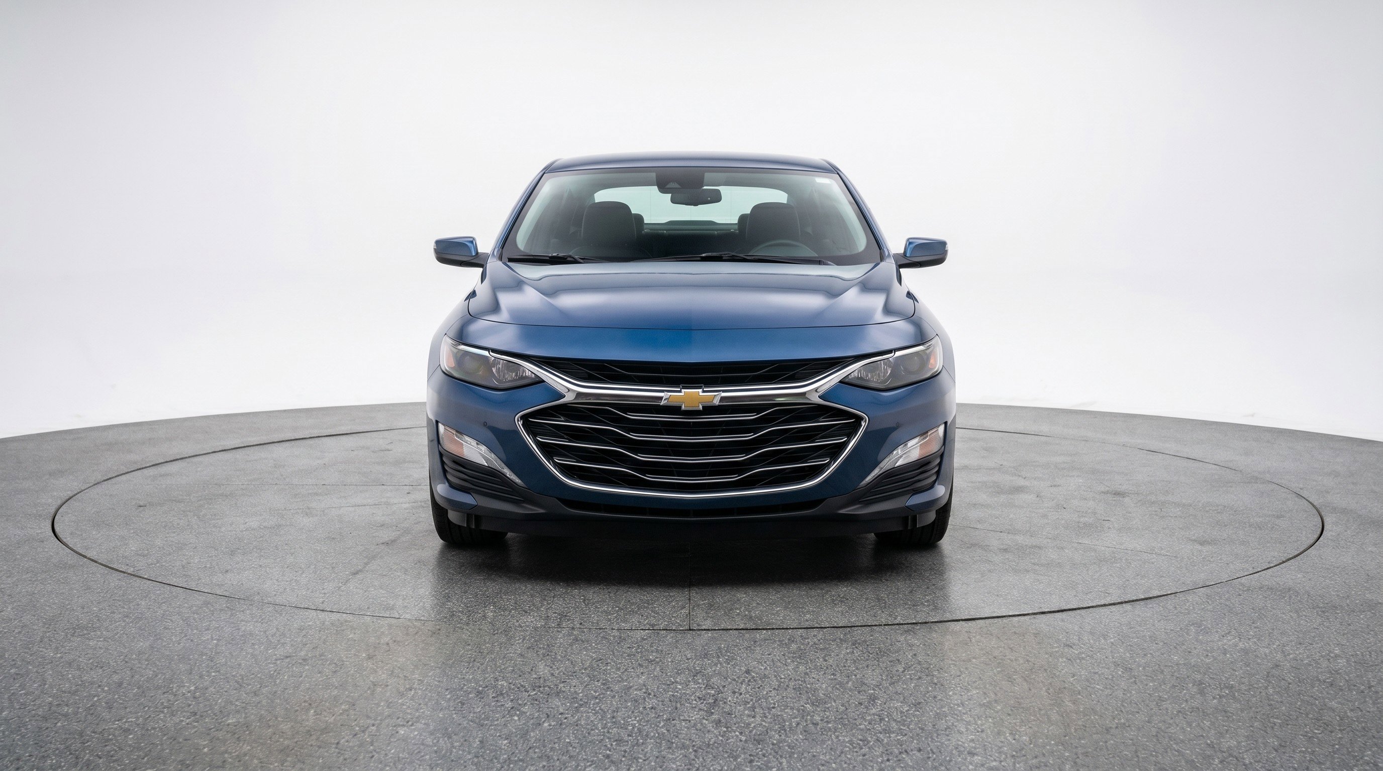 Used 2024 Chevrolet Malibu LT FWD image 2