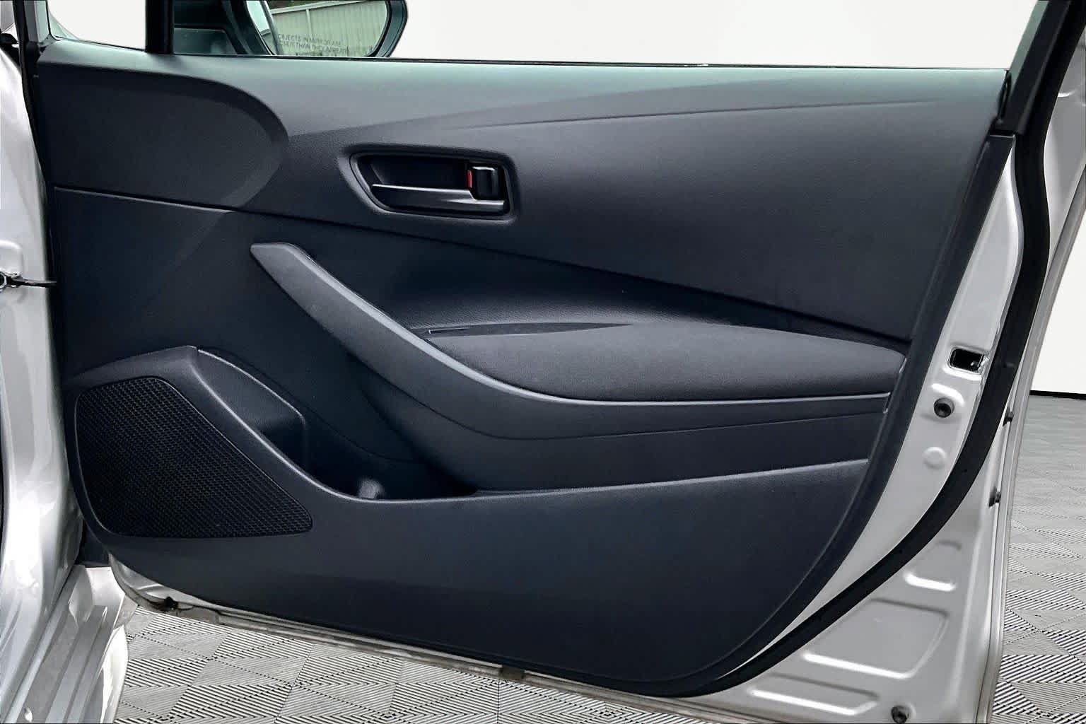 Certified 2025 Toyota Corolla LE FWD image 23